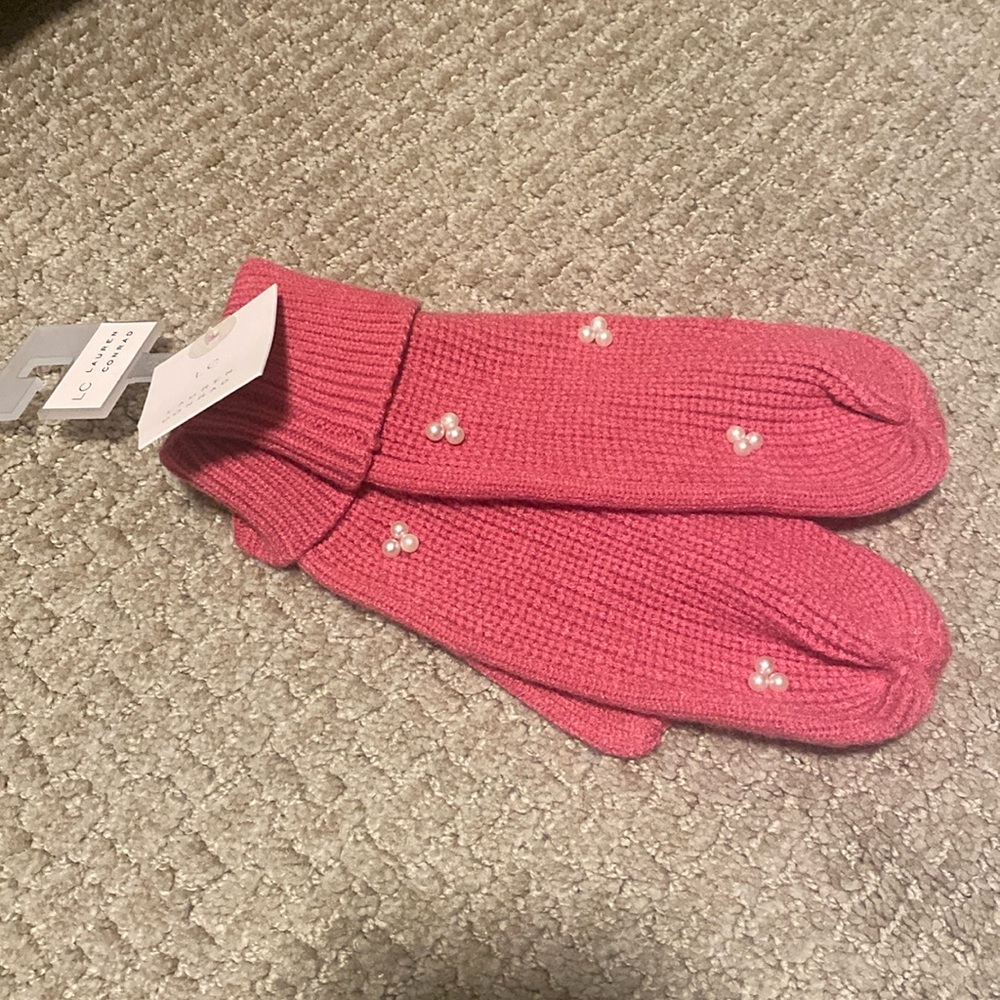 NWT pink mittens